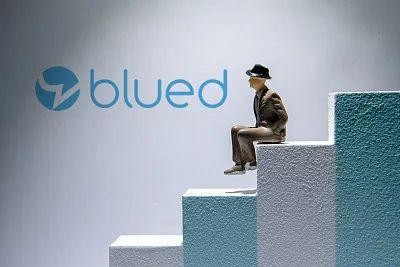 同性交友软件Blued上市首日暴涨46%！雷军又赚了